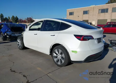 2023 Tesla Model Y Awd/Long Range Dual Motor All-Wheel Drive from USA, damaged, VIN 7SAYGDEE2PF613276